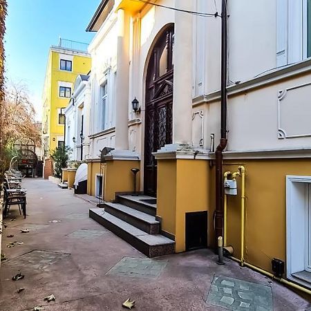 5 Stars High Hostel Bucharest Exterior photo