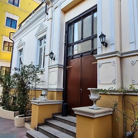 5 Stars High Hostel Bucharest Exterior photo