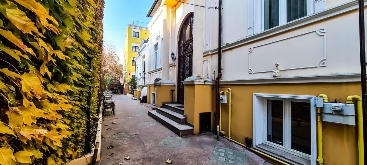 5 Stars High Hostel Bucharest Exterior photo