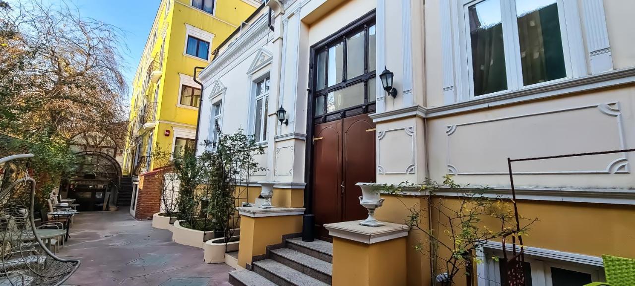 5 Stars High Hostel Bucharest Exterior photo