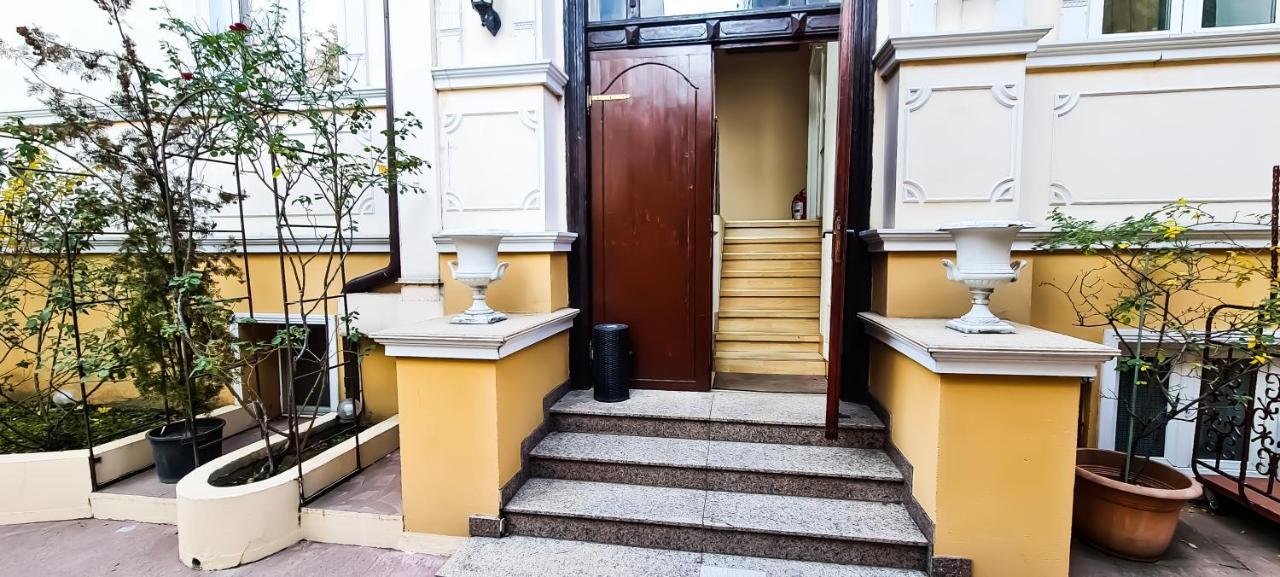 5 Stars High Hostel Bucharest Exterior photo