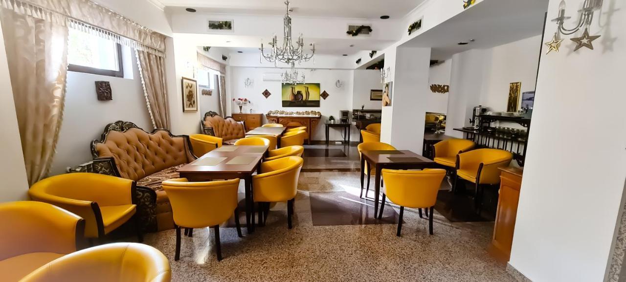 5 Stars High Hostel Bucharest Exterior photo